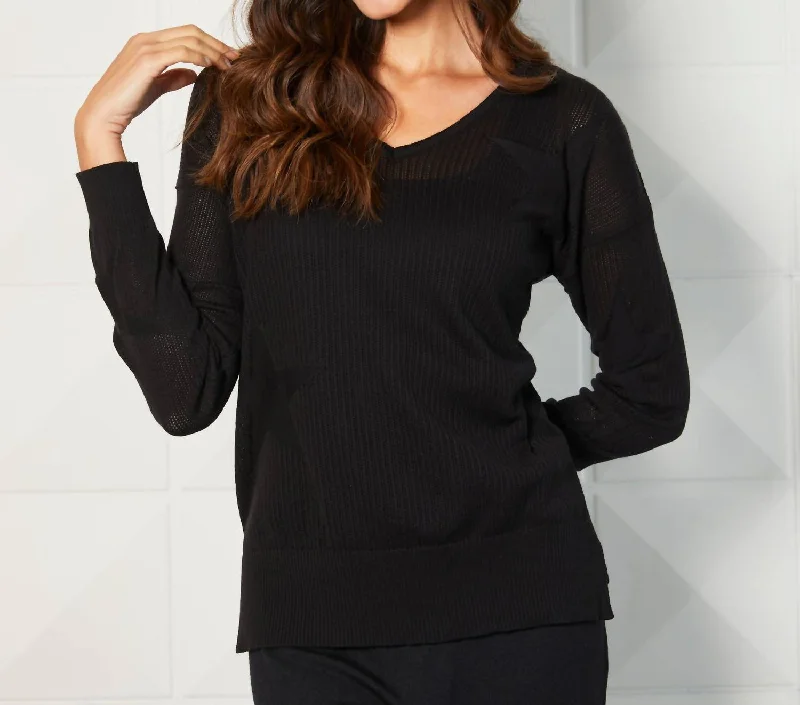 V - Neck Women Sweater to Elongate the NecklineV - Neck Women Sweater to Elongate the NecklineLightweight V-Neck Star Top In Black