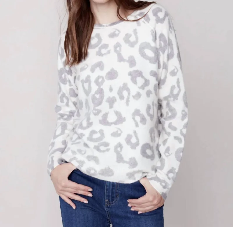 Floral Print Women Sweater for a Feminine AppealFloral Print Women Sweater for a Feminine AppealCrew Neck Raglan Sleeve Inside Print In Grey And White Animal Print