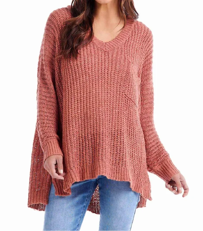 Oversized Women Sweater for a Cozy and Fashionable LookOversized Women Sweater for a Cozy and Fashionable LookOscar Vee Neck In Rust