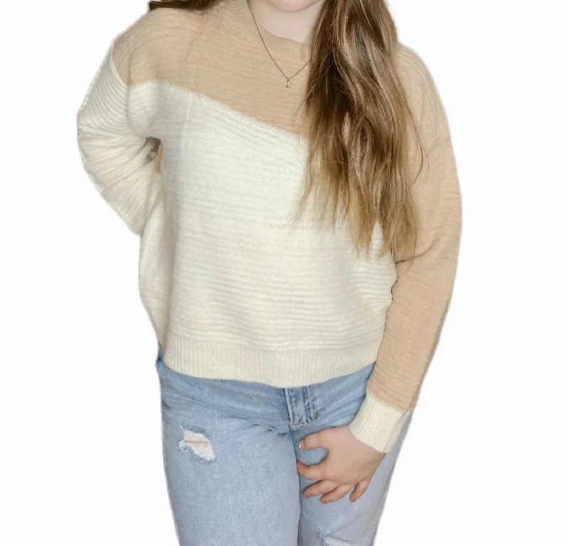 Plus - Size Women Sweater with a Flattering FitPlus - Size Women Sweater with a Flattering FitSweet Cream Sweater In White