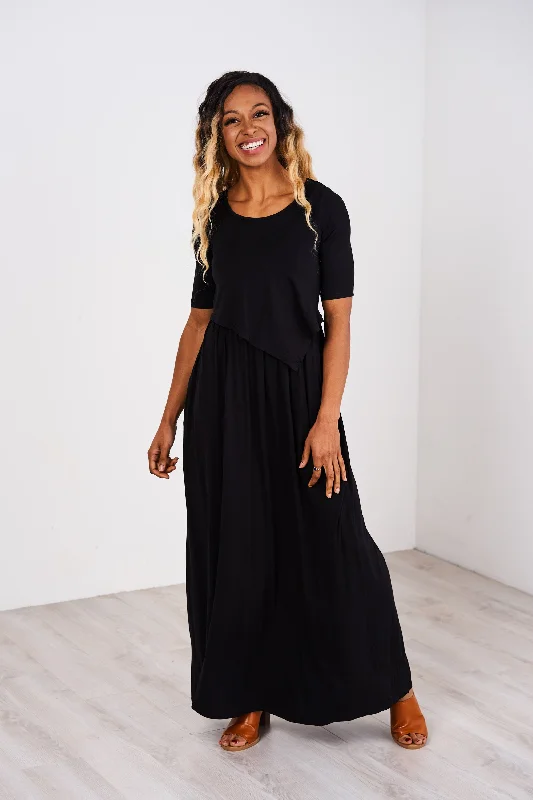 Strapless Women Dress with a Built - in Bra for Comfort and SupportLatched Mama Front Knot Nursing Maxi Dress