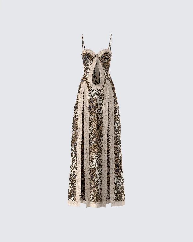 Halter Neck Women Dress to Show Off the Shoulders and NecklineRoyan Leopard Print Maxi Dress