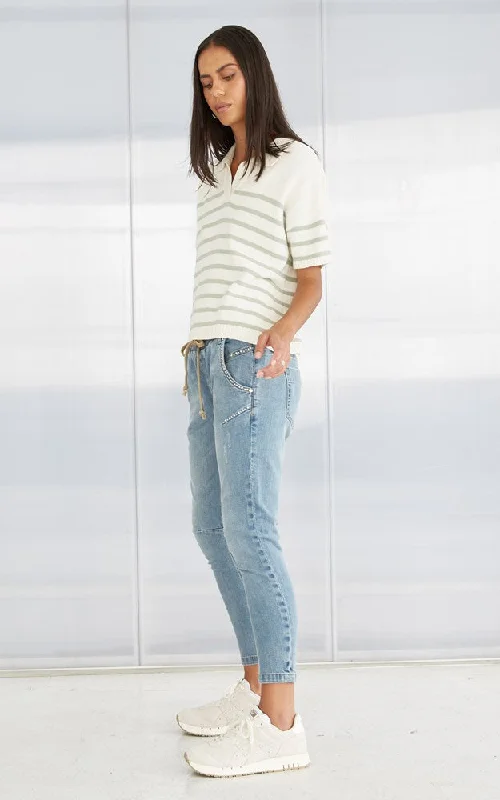 Embellished women jeans with studs or rhinestones for a glamorous touchActive Pearl Embellished Jeans