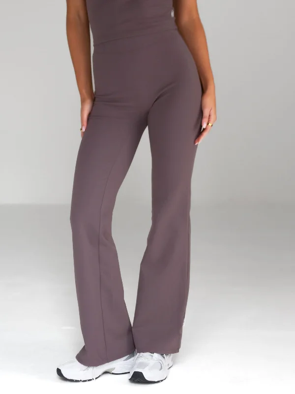 Skinny women jeans with a form - fitting designAlessia Flared Trousers - Mocha