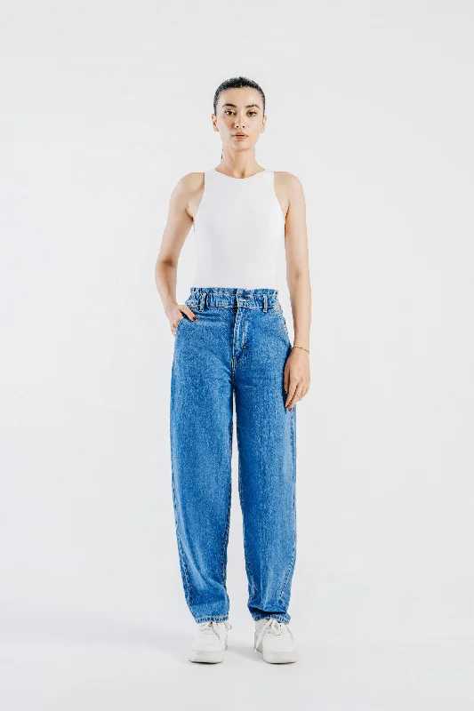 Straight - leg women jeans with a classic and timeless appealSlouchy Fit Jeans