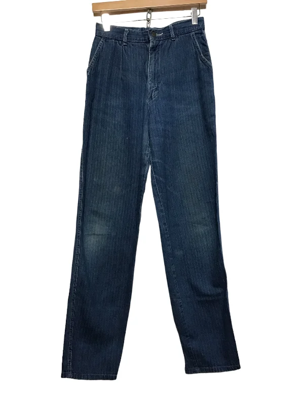 Straight - leg women jeans with a classic and timeless appealLee Pinstriped Jeans (27X32)