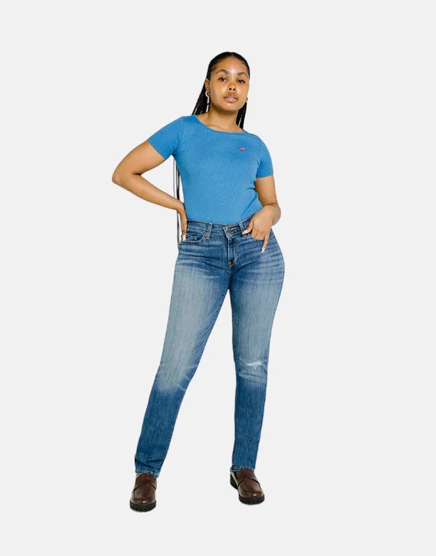 Bootcut women jeans to complement various shoe stylesLevi's Curvy Straight Quebec Jeans