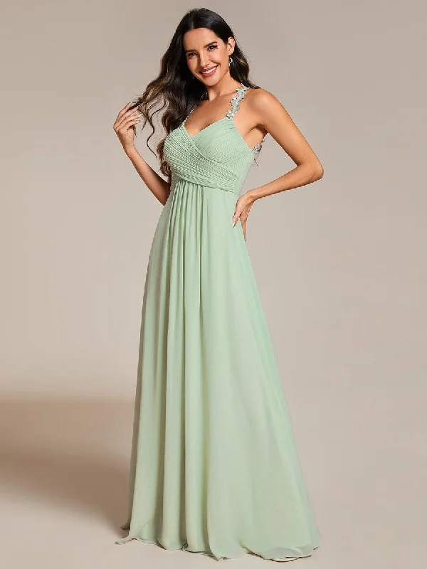 Plus Size Women Dress with a Flattering A - Line Cut for Comfort and StyleFloral Halter Neck Pleated Backless Bridesmaid Dress in Chiffon