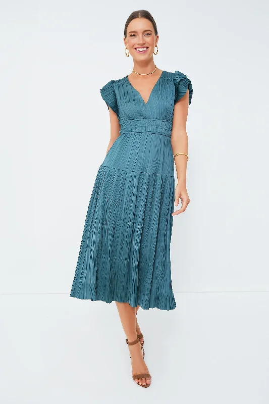 Sheath Women Dress with a Tailored Fit for a Professional LookJade Pleated V-Neck Maxi Dress