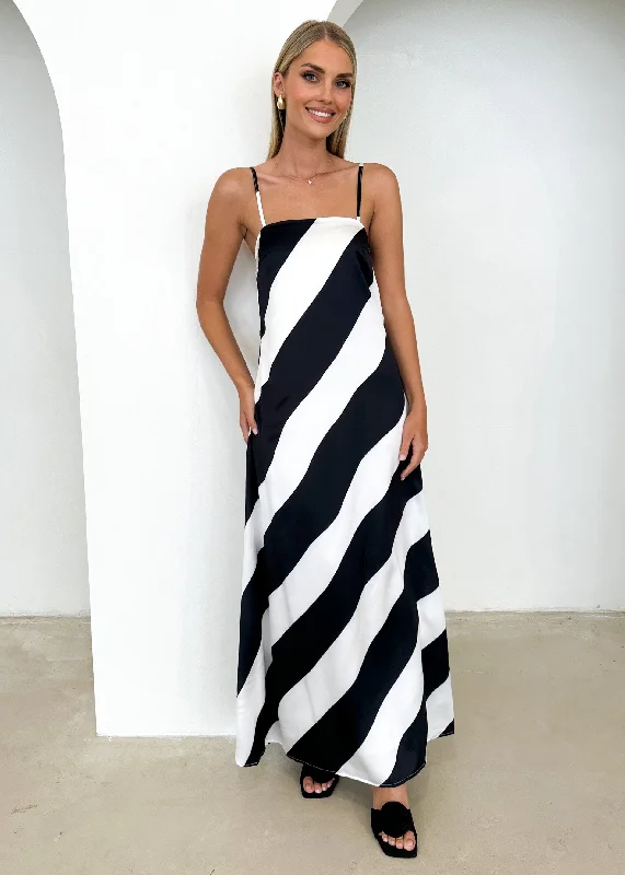 Mini Women Dress with a Short Hem for a Young and Trendy StyleKaela Maxi Dress - Black Stripe