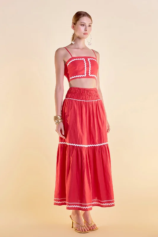 Strapless Women Dress with a Built - in Bra for Comfort and SupportLinen Maxi Skirt w/ Ric Rac Trim