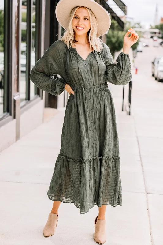 Long - Sleeve Women Dress in Velvet for a Luxurious Winter LookLinked In Love Olive Green Midi Dress