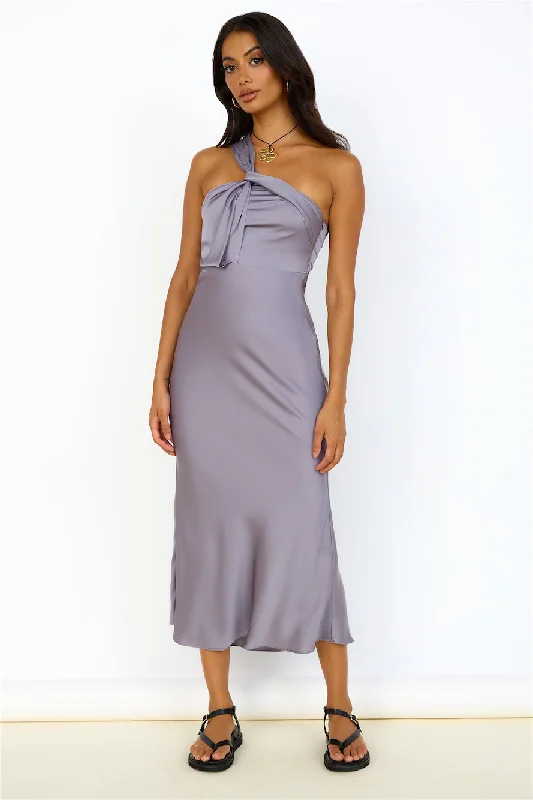 Shift Women Dress with a Simple and Classic Design for Everyday WearOver Again Maxi Dress Grey