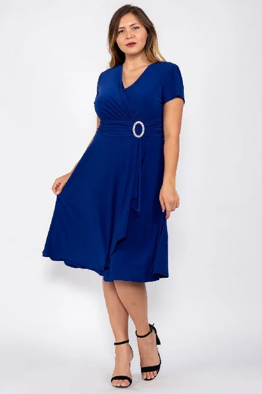 Long - Sleeve Women Dress in Velvet for a Luxurious Winter LookR&M Richards 5705 Short Cocktail Dress Royal Blue