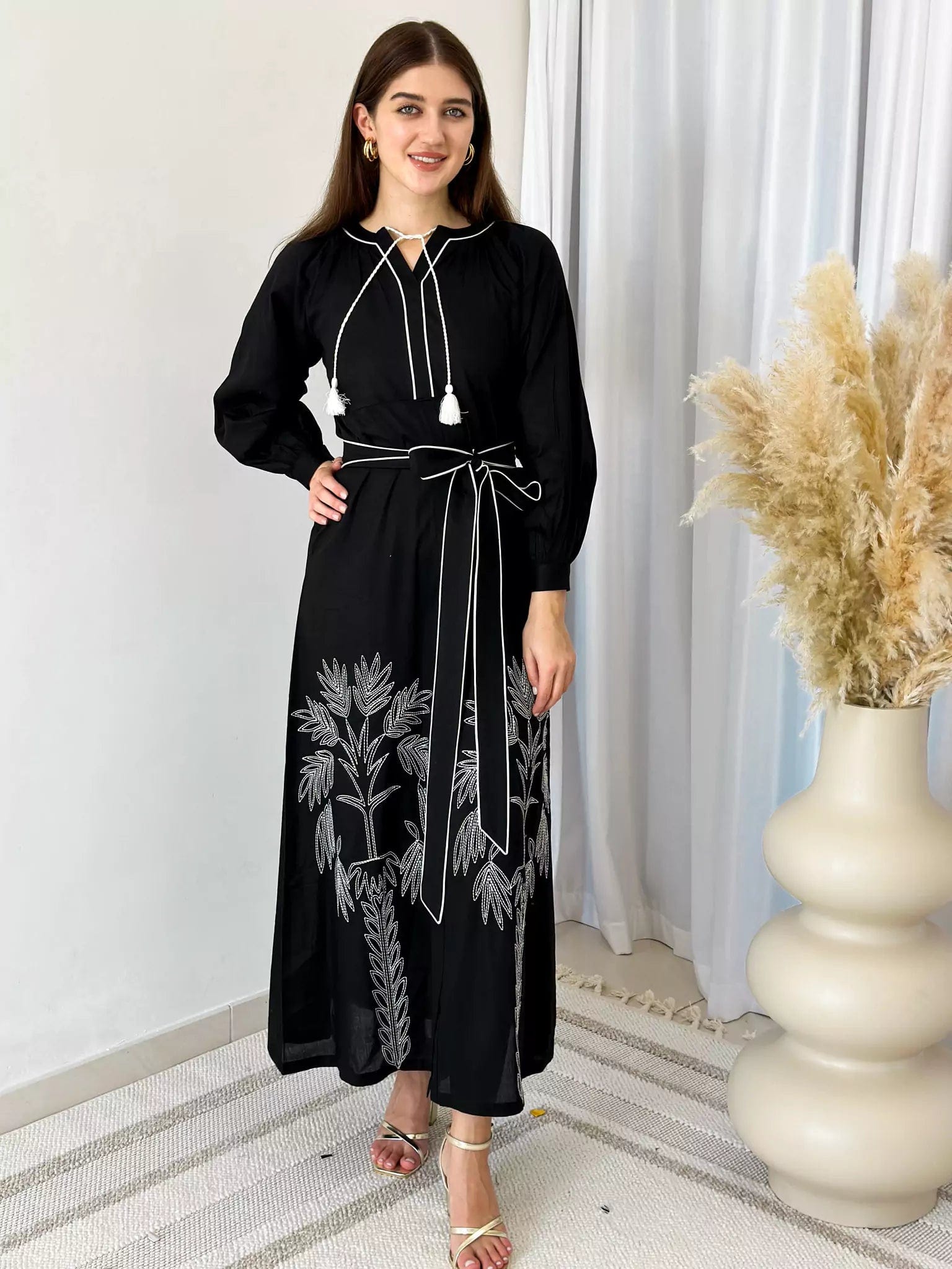 Maxi Women Dress with Floral Print for a Bohemian VibeUna Embroidered Palm Dress